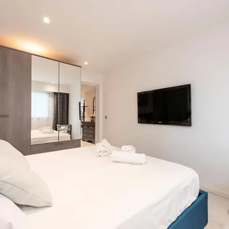 Rare ! 3p Piscines, Plages Et Parking - Rare ! 3p Piscines, Plages Et Parking Mae-2853 Apartment *