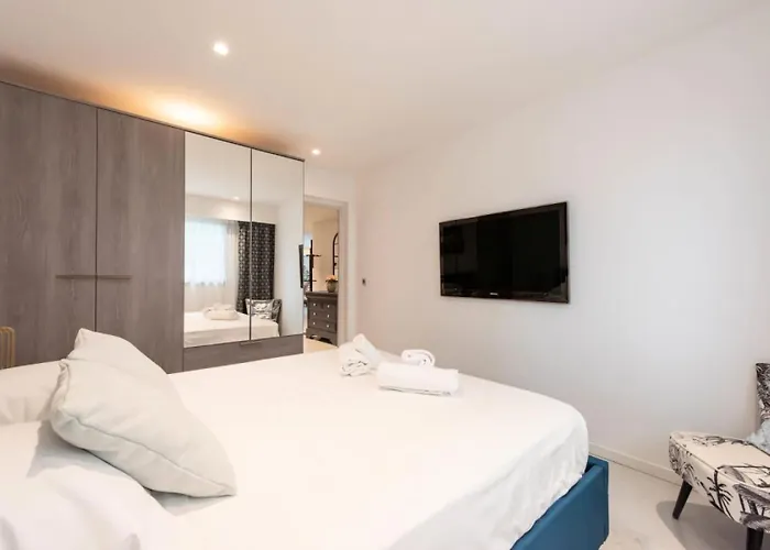 Rare ! 3p Piscines, Plages Et Parking - Rare ! 3p Piscines, Plages Et Parking Mae-2853 Apartment *