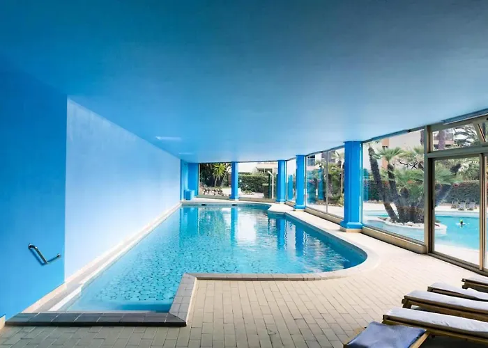 Rare ! 3p Piscines, Plages Et Parking - Rare ! 3p Piscines, Plages Et Parking Mae-2853 *